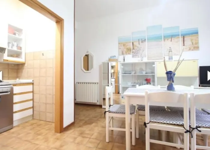 아파트 Un Tuffo Nel Blu *